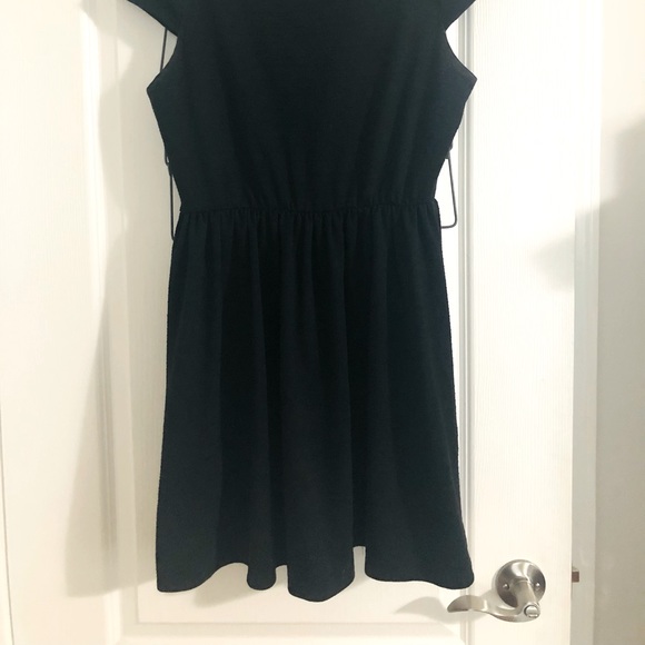 Classic black dress - Picture 2 of 2